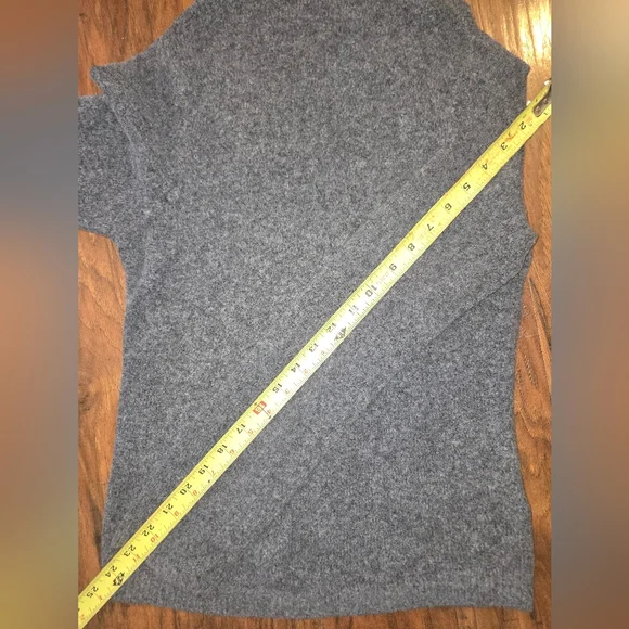 Abercrombie And Fitch NWT Small Merino Wool Blend Turtle Neck Sweater - Picture 5 of 9